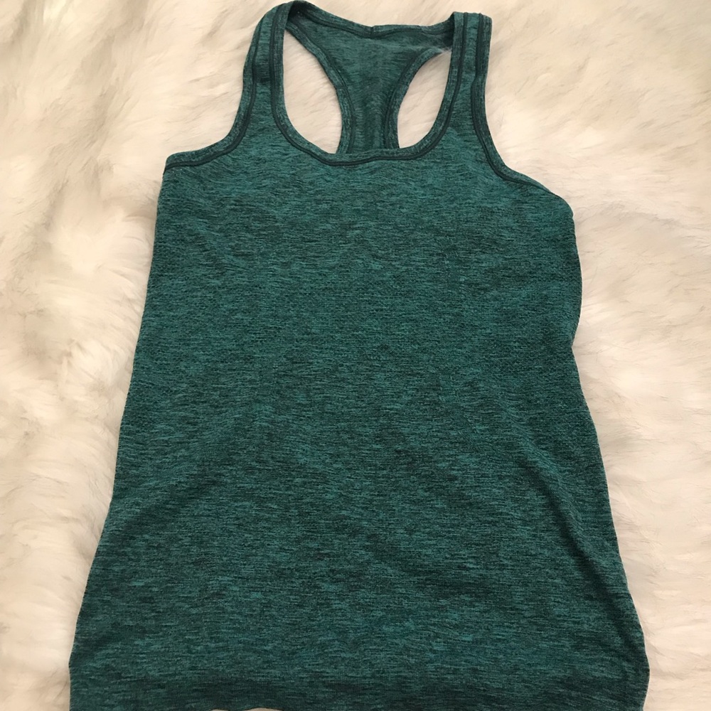 Lululemon tank